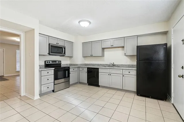 $1,400 | 845 Lafayette Street, Mandeville, LA 70448