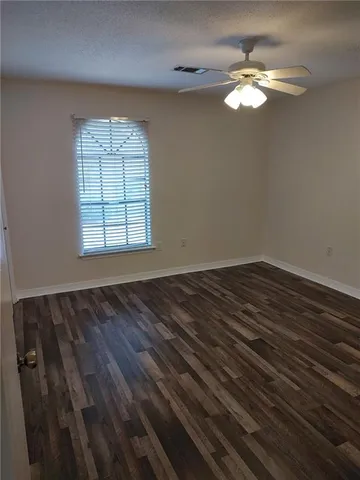 $1,400 | 845 Lafayette Street, Mandeville, LA 70448