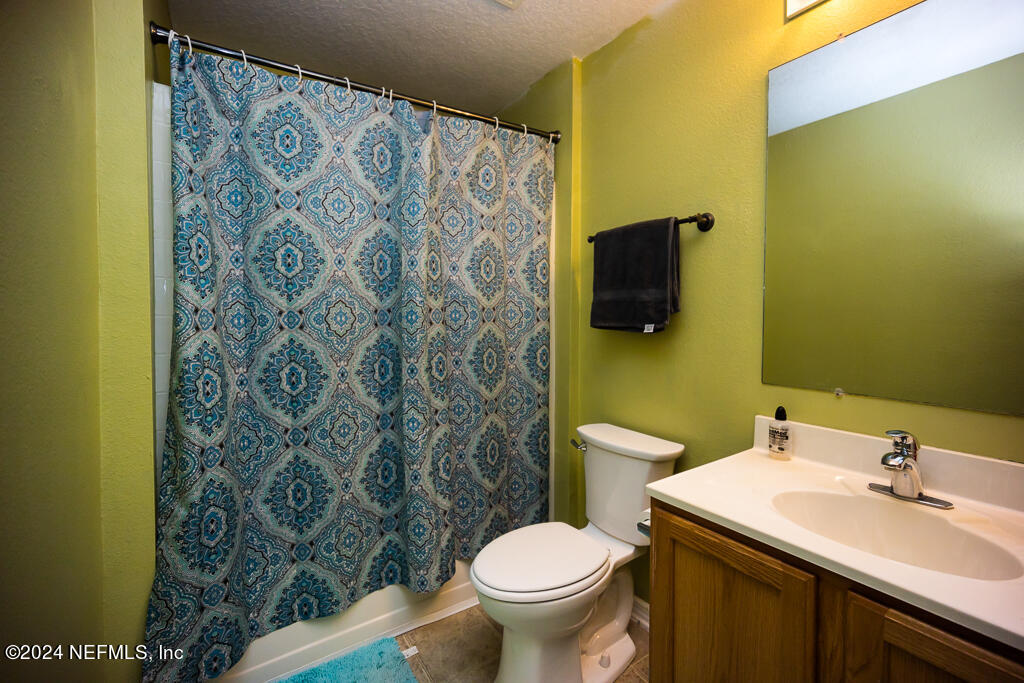 10535 Autumn Trace Road Jacksonville, FL 32257 - Photo 33 of 47 Master Bathroom