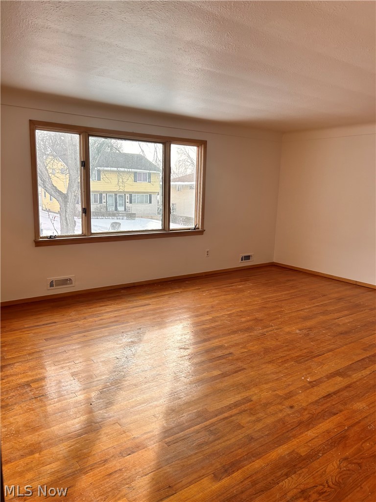 8255 Reed Avenue Cleveland, OH 44125 - Photo 17 of 31