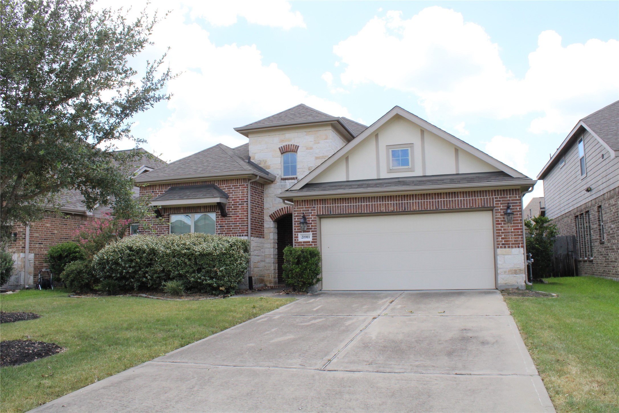 21911 Avalon Queen Drive Spring, TX 77379 - Photo 2 of 14