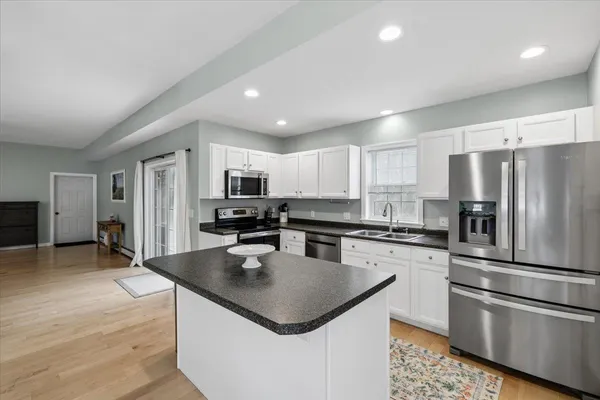 $525,000 | 1 Langs Lane, Newmarket, NH 03857