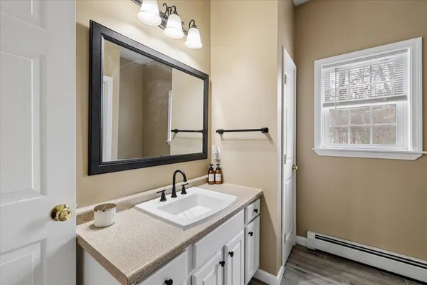 $525,000 | 1 Langs Lane, Newmarket, NH 03857