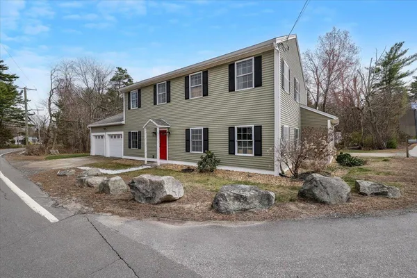 $525,000 | 1 Langs Lane, Newmarket, NH 03857