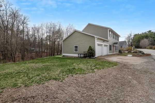 $525,000 | 1 Langs Lane, Newmarket, NH 03857