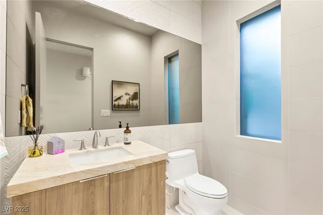 $4,295,000 | 11152 San Terrazo Place, Las Vegas, NV 89141