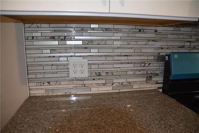 $299,000 | 322 Front Street, Grain Valley, MO 64029