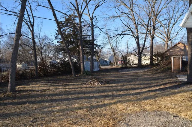 $299,000 | 322 Front Street, Grain Valley, MO 64029