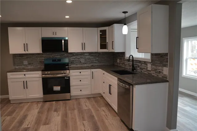 $299,000 | 322 Front Street, Grain Valley, MO 64029