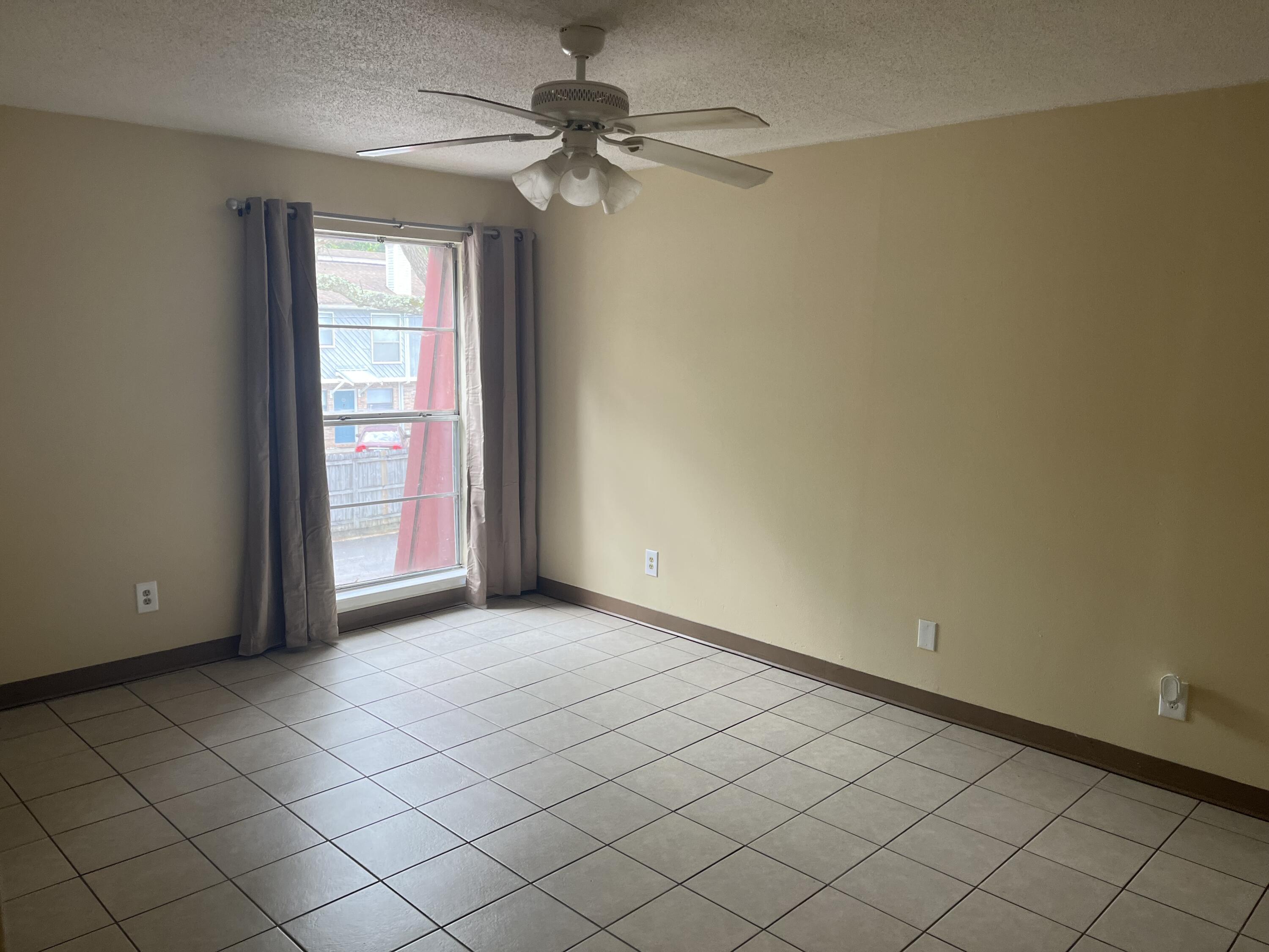 210 Pelham Road, Unit 210 Fort Walton Beach, FL 32547 - Photo 11 of 22 10
