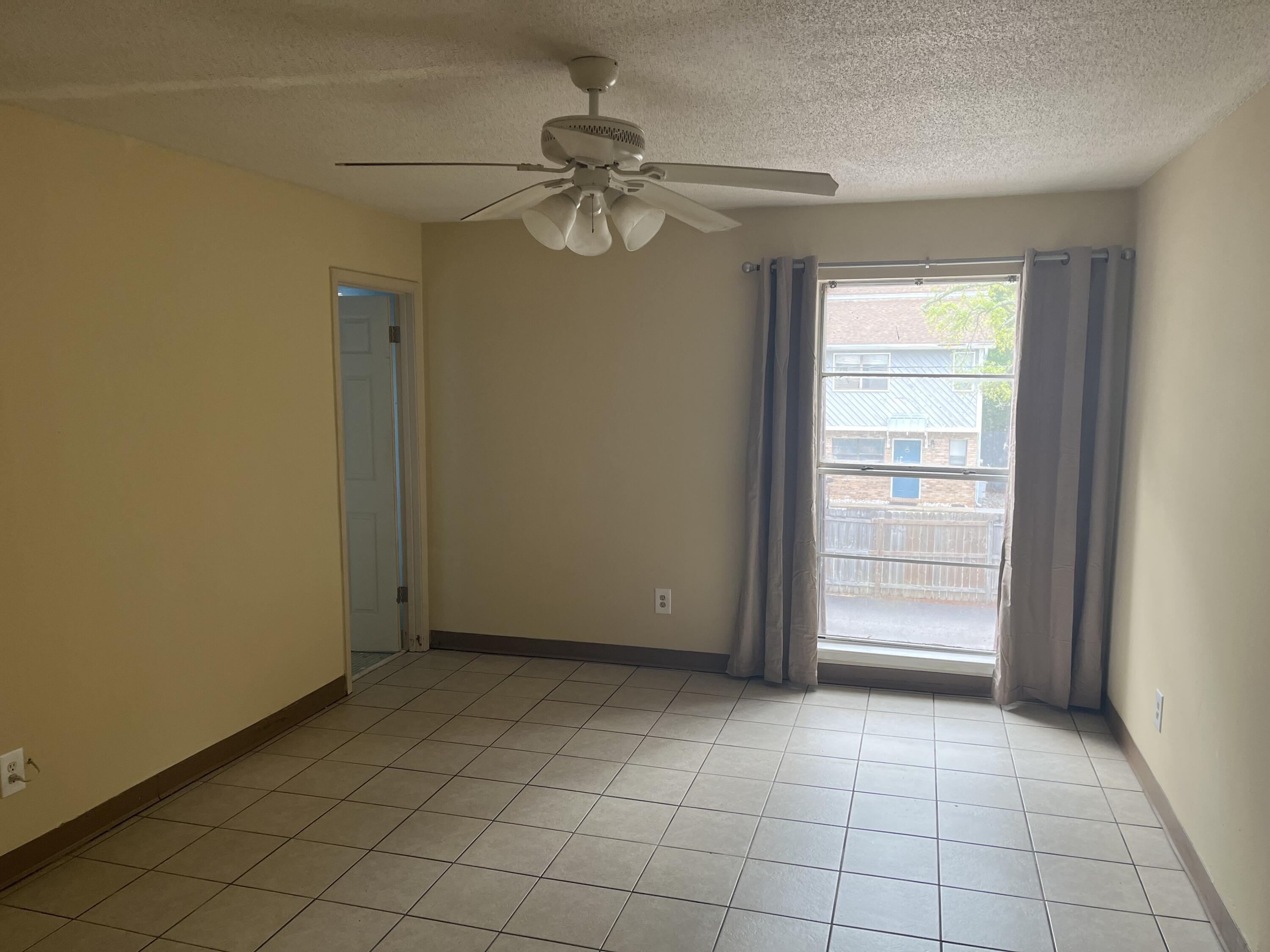 210 Pelham Road, Unit 210 Fort Walton Beach, FL 32547 - Photo 12 of 22 11