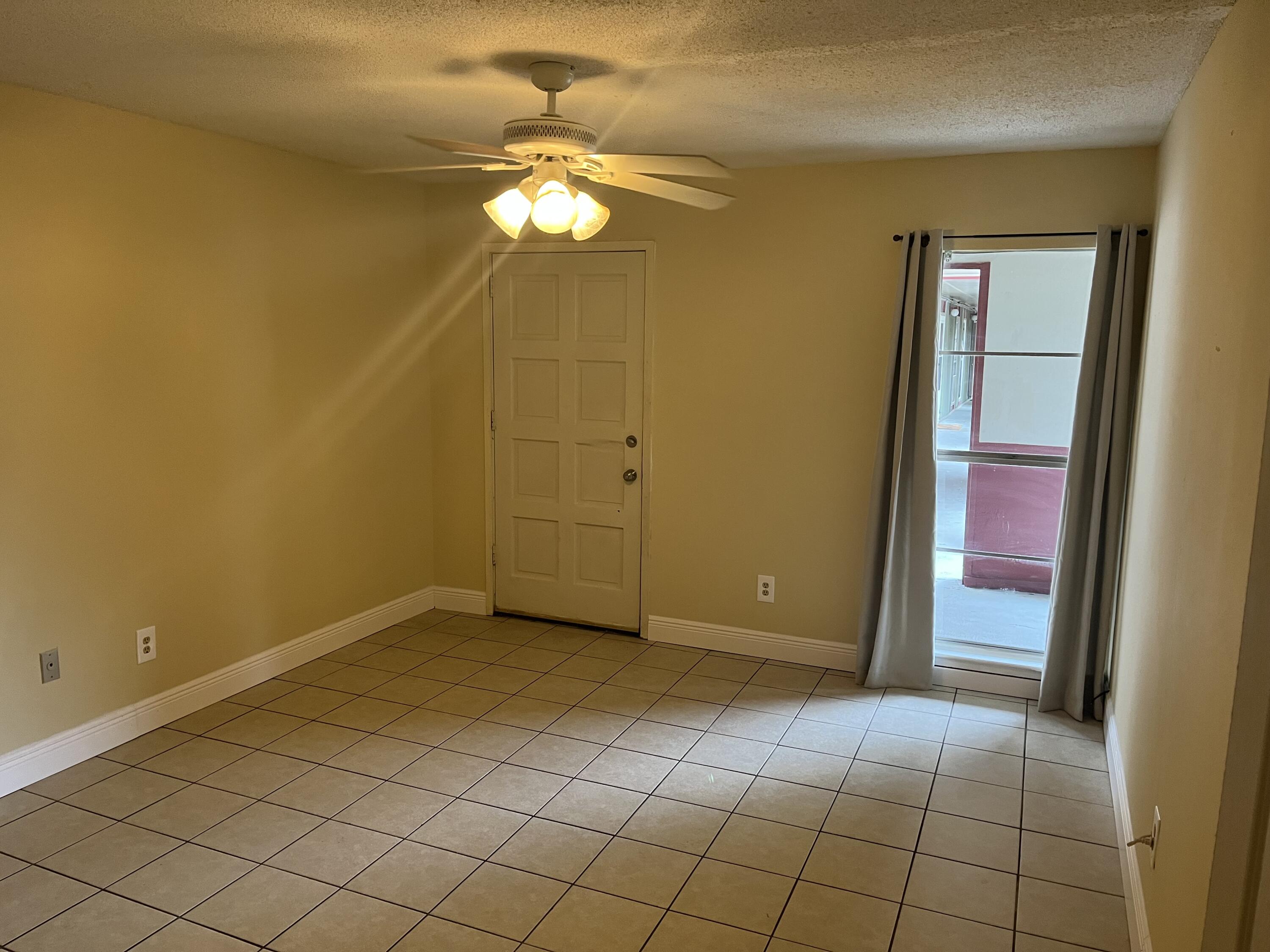 210 Pelham Road, Unit 210 Fort Walton Beach, FL 32547 - Photo 14 of 22 13