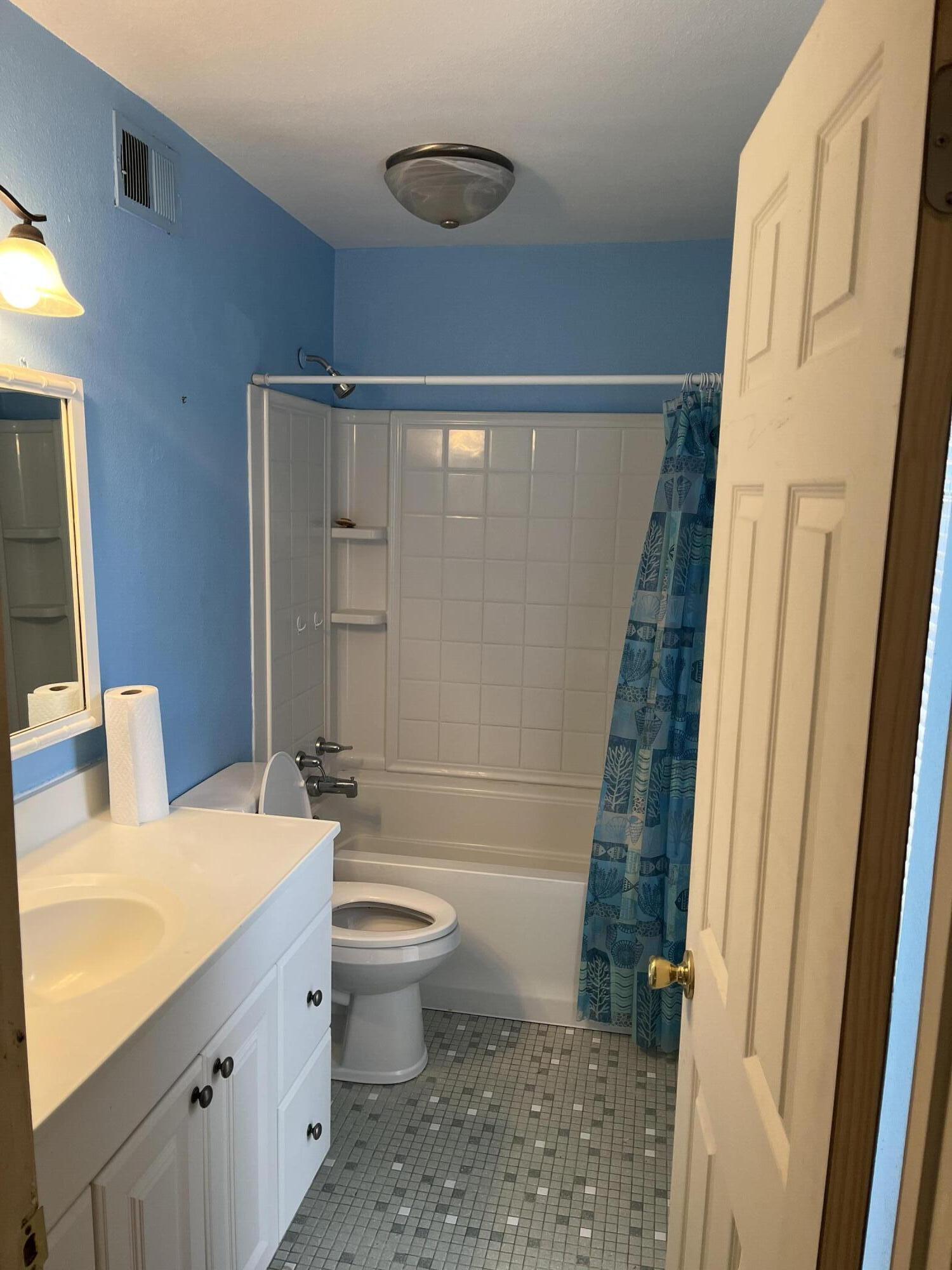 210 Pelham Road, Unit 210 Fort Walton Beach, FL 32547 - Photo 19 of 22 17