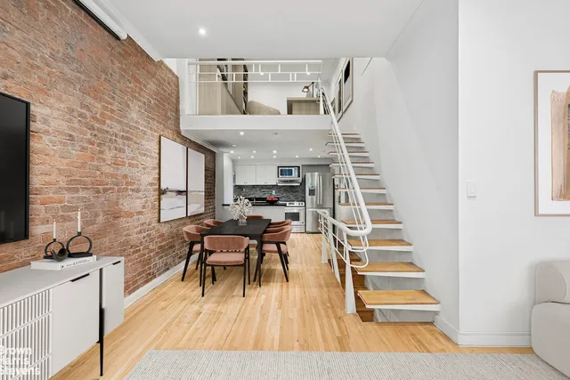 $935,000 | 18 East 63rd Street, Unit 1 | Lenox Hill