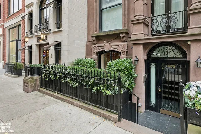 $935,000 | 18 East 63rd Street, Unit 1 | Lenox Hill