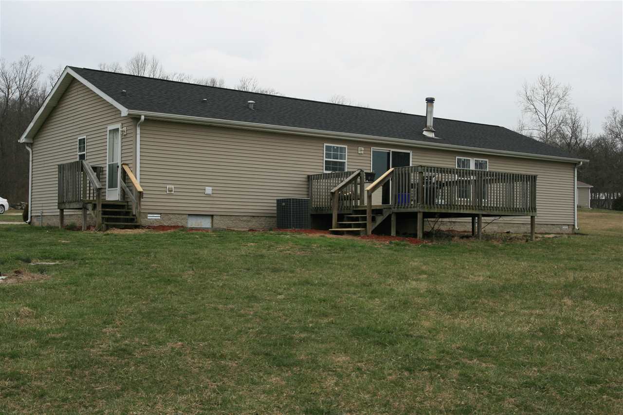 9075 West Fenceline Road Spencer, IN 47460 - Photo 4 of 26