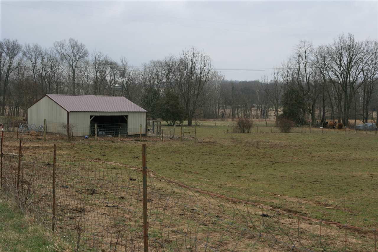 9075 West Fenceline Road Spencer, IN 47460 - Photo 6 of 26
