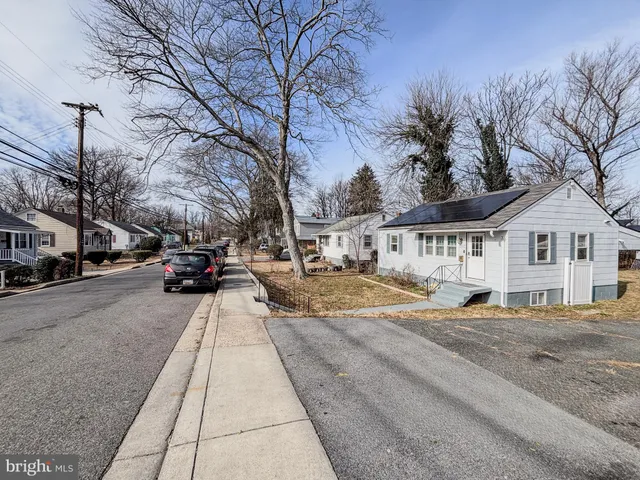 $420,000 | 3602 Allison Street, Brentwood, MD 20722