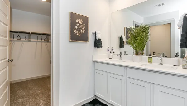 $2,400 | 1106 Briscoe Court, Rosharon, TX 77583