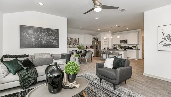 $2,400 | 1106 Briscoe Court, Rosharon, TX 77583