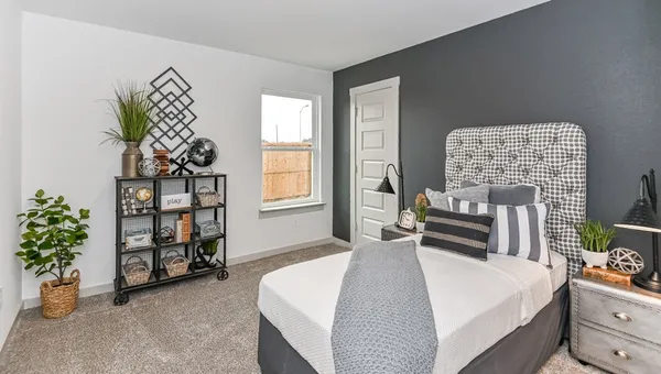 $2,400 | 1106 Briscoe Court, Rosharon, TX 77583