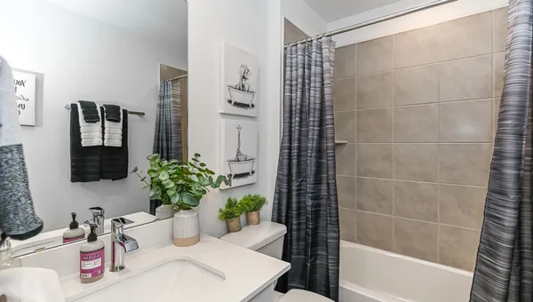 $2,400 | 1106 Briscoe Court, Rosharon, TX 77583