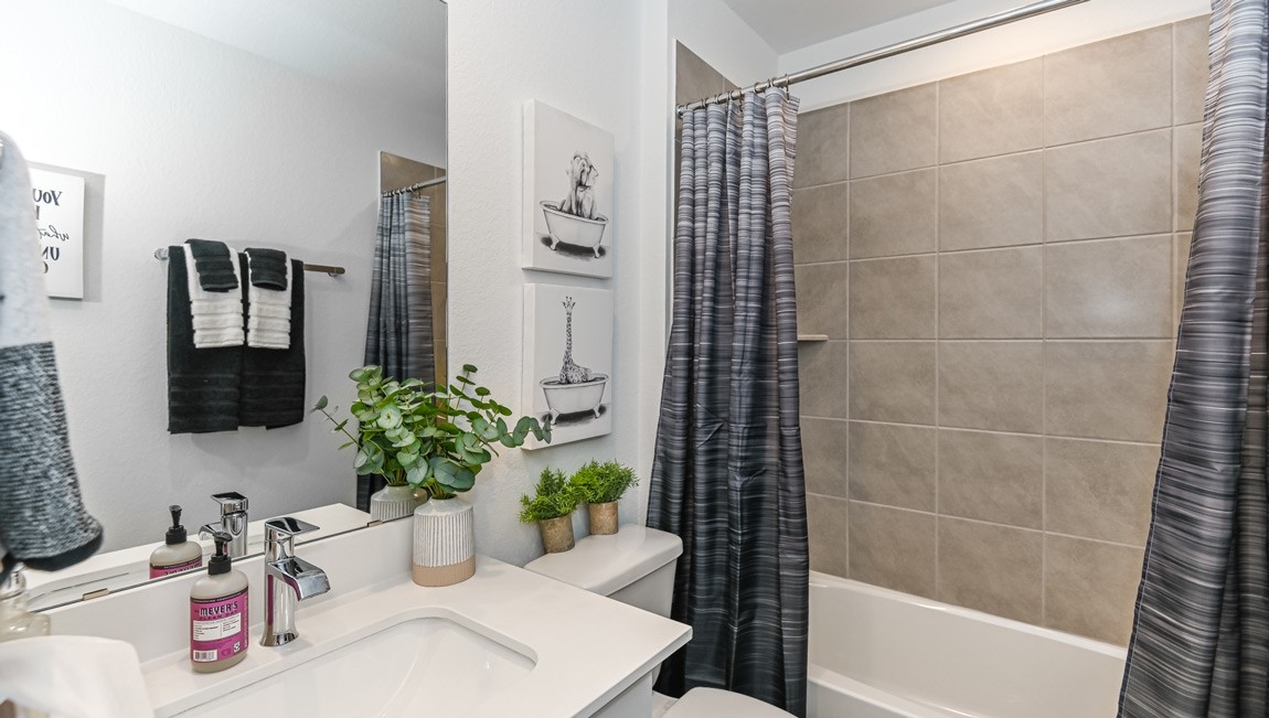 1106 Briscoe Court Rosharon, TX 77583 - Photo 9 of 22