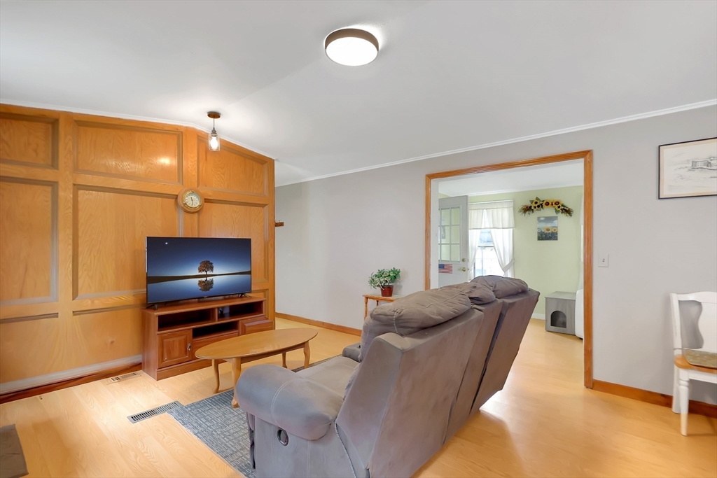 2 Wendy Way Merrimac, MA 01860 - Photo 4 of 23