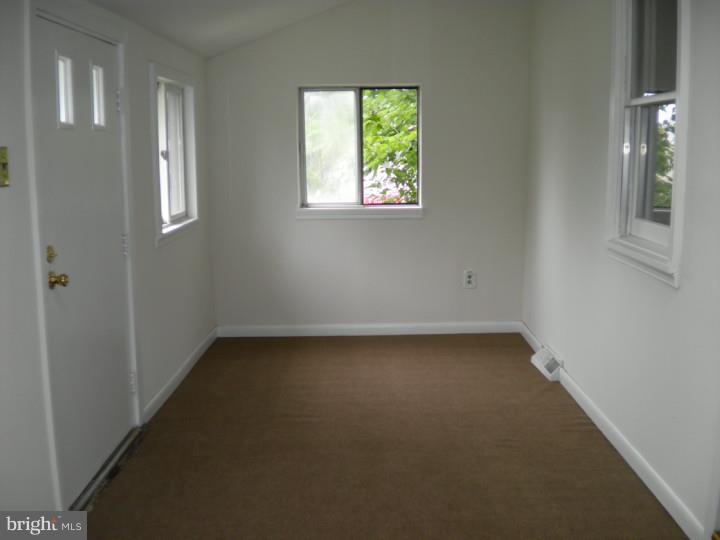 258 Birch Street Carneys Point, NJ 08069 - Photo 5 of 10 Enclosed Porch