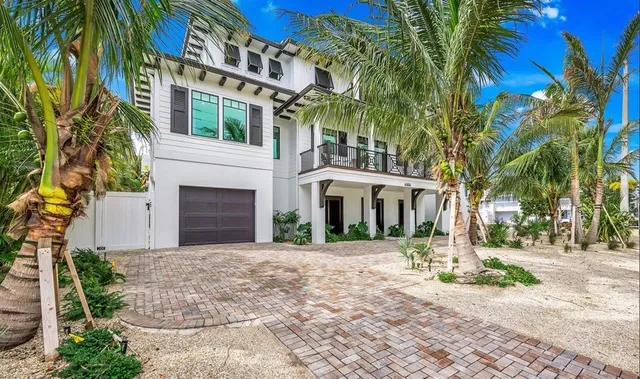 $10,000,000 | 6506 Gulf Drive, Holmes Beach, FL 34217