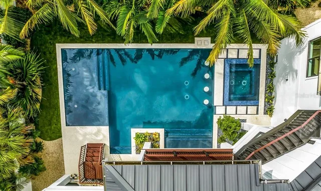 $10,000,000 | 6506 Gulf Drive, Holmes Beach, FL 34217