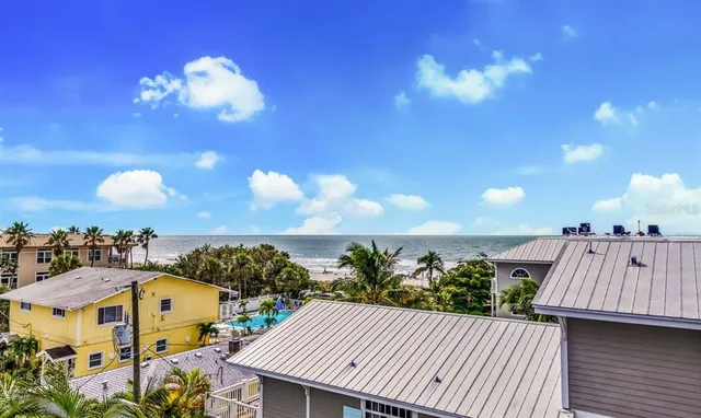 $10,000,000 | 6506 Gulf Drive, Holmes Beach, FL 34217