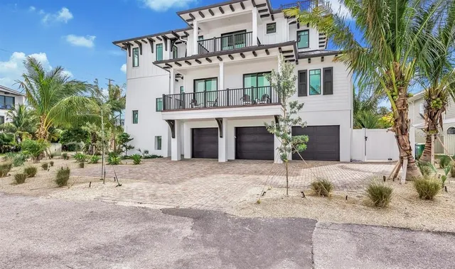 $10,000,000 | 6506 Gulf Drive, Holmes Beach, FL 34217