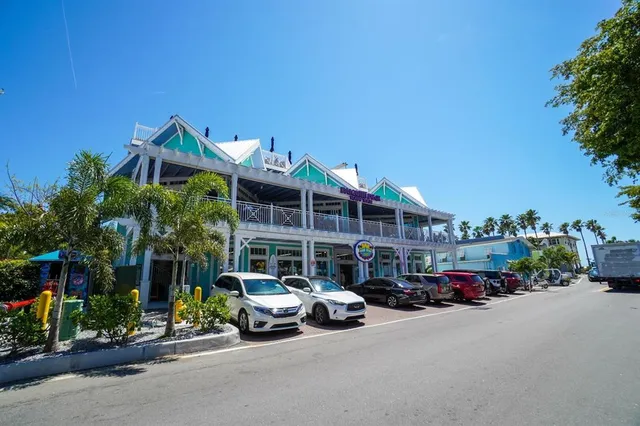 $10,000,000 | 6506 Gulf Drive, Holmes Beach, FL 34217