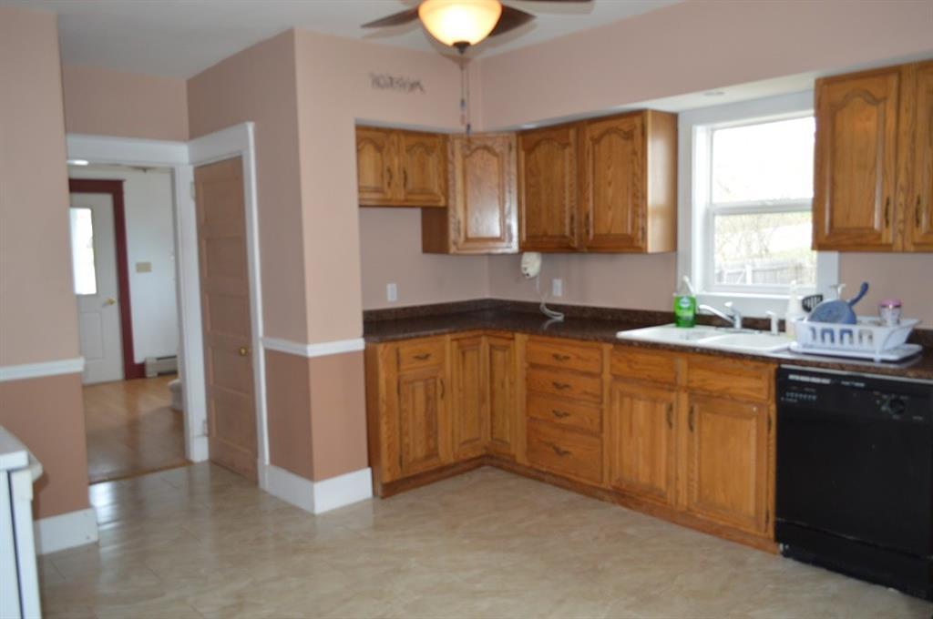 71 Lee Road Lincoln, ME 04457 - Photo 5 of 33 Kitchen