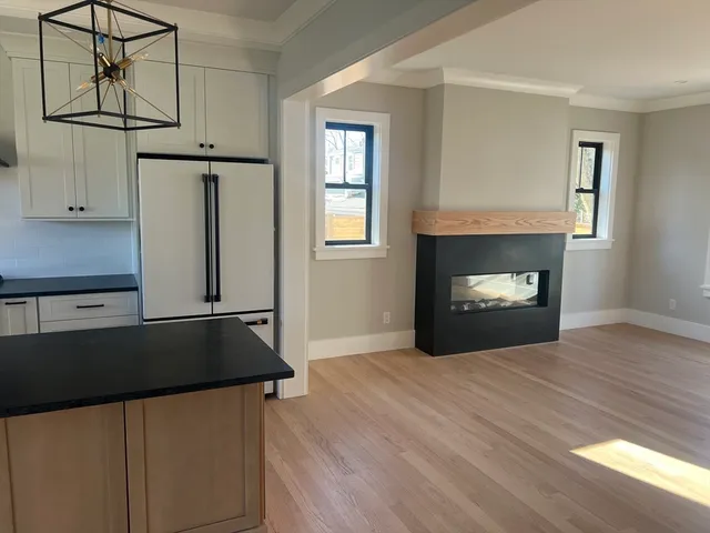 $5,200 | 10 Webber Avenue, Unit 202, Bedford, MA 01730