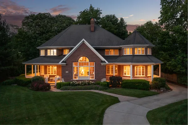 $2,499,000 | 70 Forest Avenue, Naperville, IL 60540