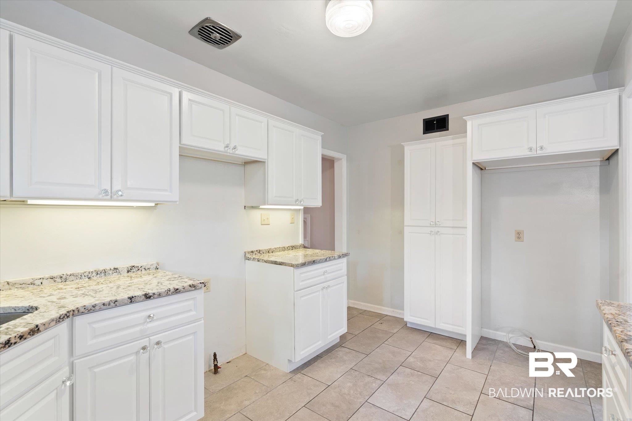 2013 Levert Drive North Mobile, AL 36607 - Photo 8 of 25