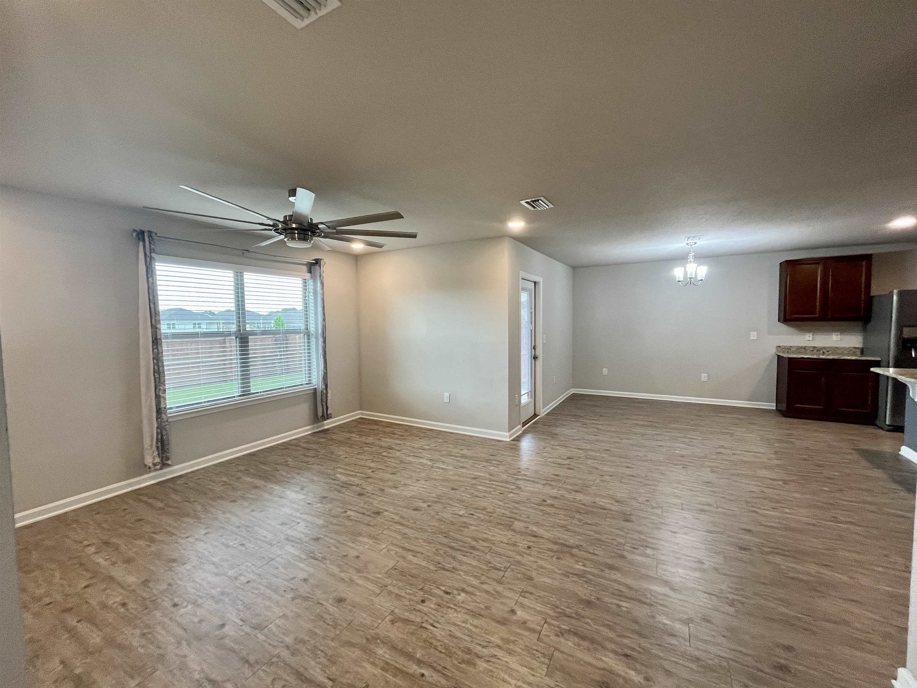 8361 Irwin Loop Daphne, AL 36526 - Photo 4 of 35