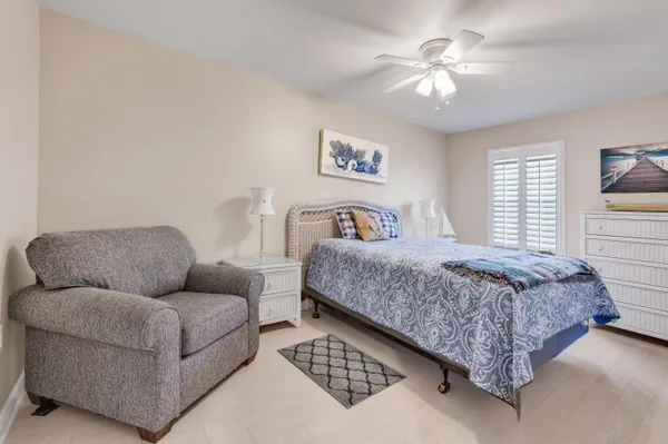 $550,000 | 60 North John Sims Parkway, Valparaiso, FL 32580