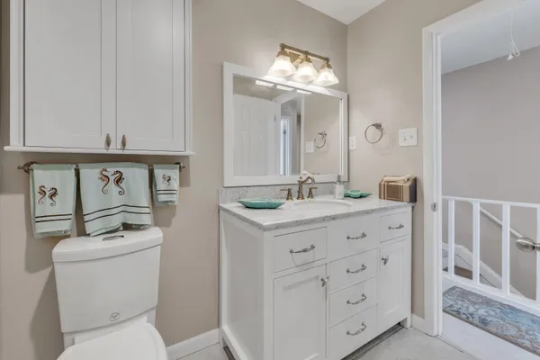 $550,000 | 60 North John Sims Parkway, Valparaiso, FL 32580