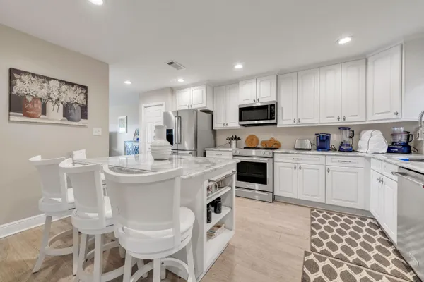 $550,000 | 60 North John Sims Parkway, Valparaiso, FL 32580