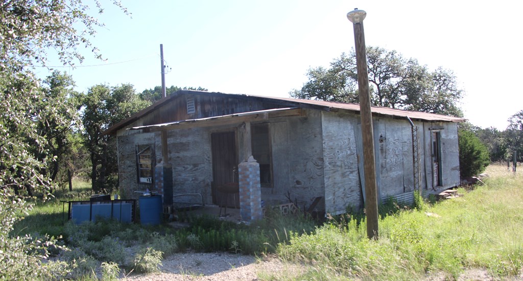 1030 Fairview Road Rocksprings, TX 78880 - Photo 9 of 18