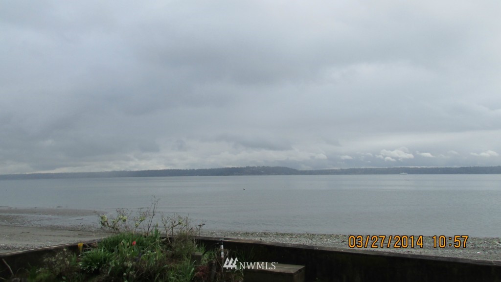 8040 Southwest Klahanie Road Vashon, WA 98070 - Photo 3 of 10