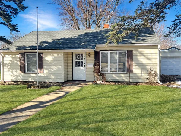 $120,000 | 506 East 2nd Street North, Truman, MN 56088