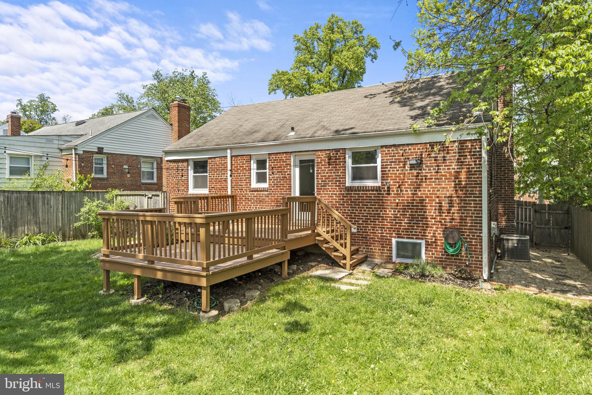 1512 Windham Lane Silver Spring, MD 20902 - Photo 31 of 47 Spacious Back Yard