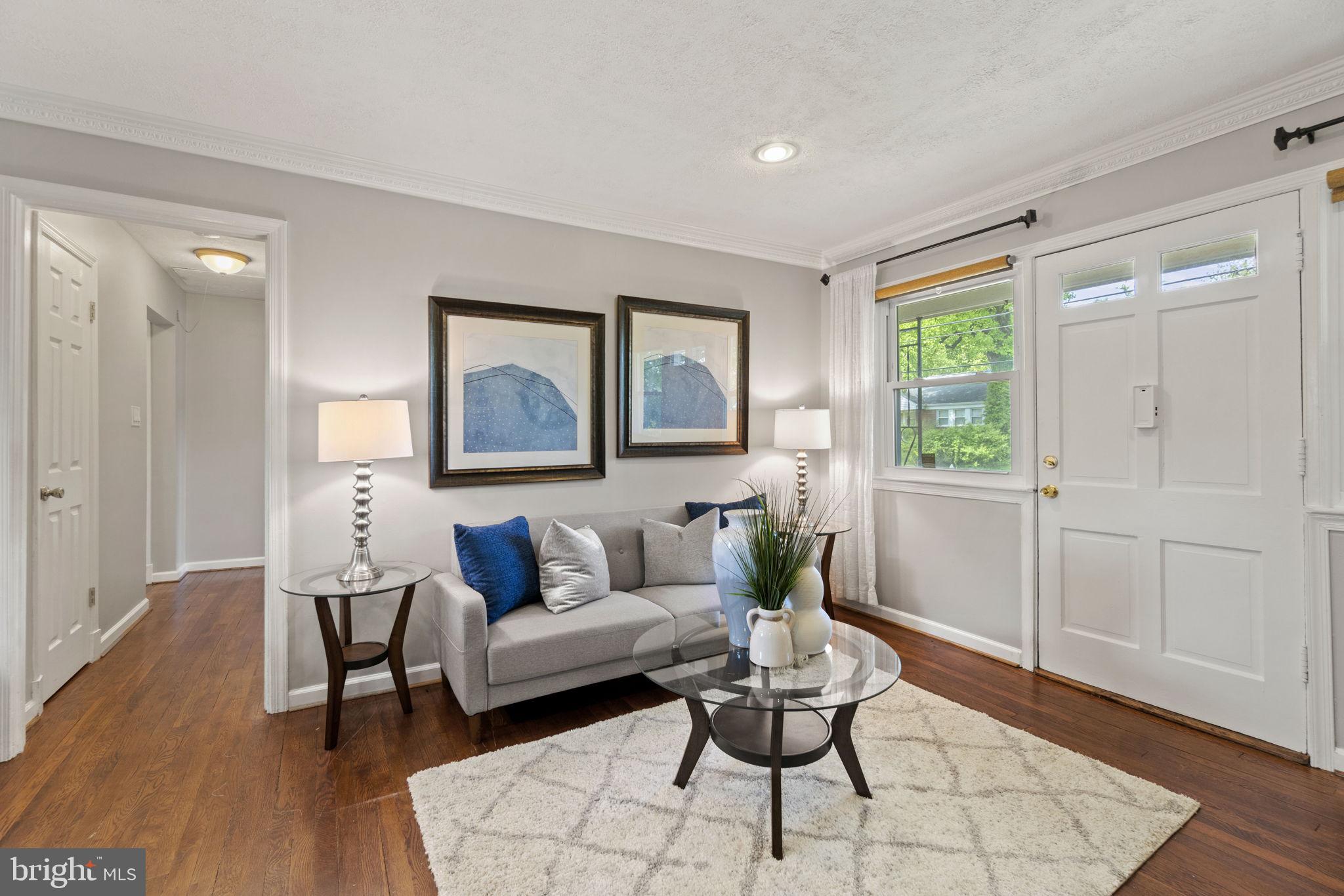 1512 Windham Lane Silver Spring, MD 20902 - Photo 4 of 47 Cozy Living Room