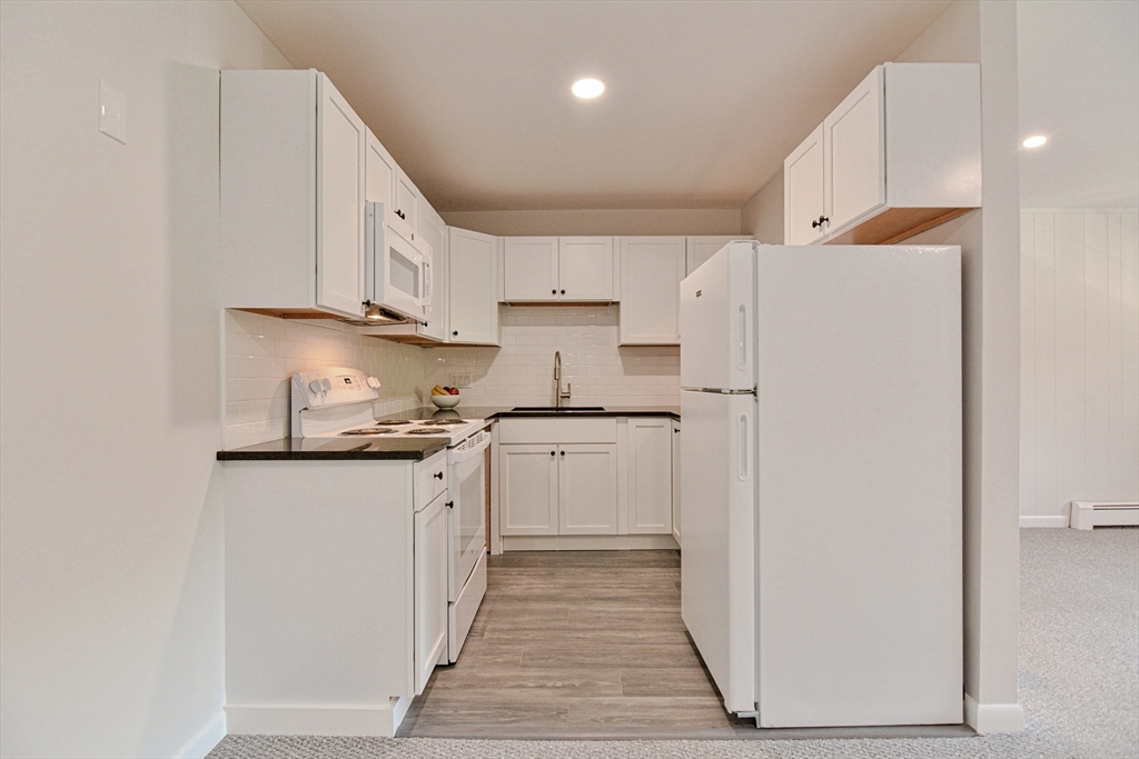 56 Jacqueline Road, Unit 10 Waltham, MA 02452 - Photo 15 of 30