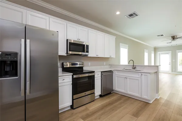 $2,200 | 12 Evia Main, Unit 2202, Galveston, TX 77554