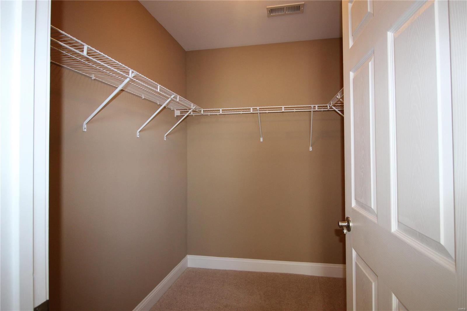 1336 Three Rivers Drive O'Fallon, IL 62269 - Photo 13 of 16 Gallery Image 13